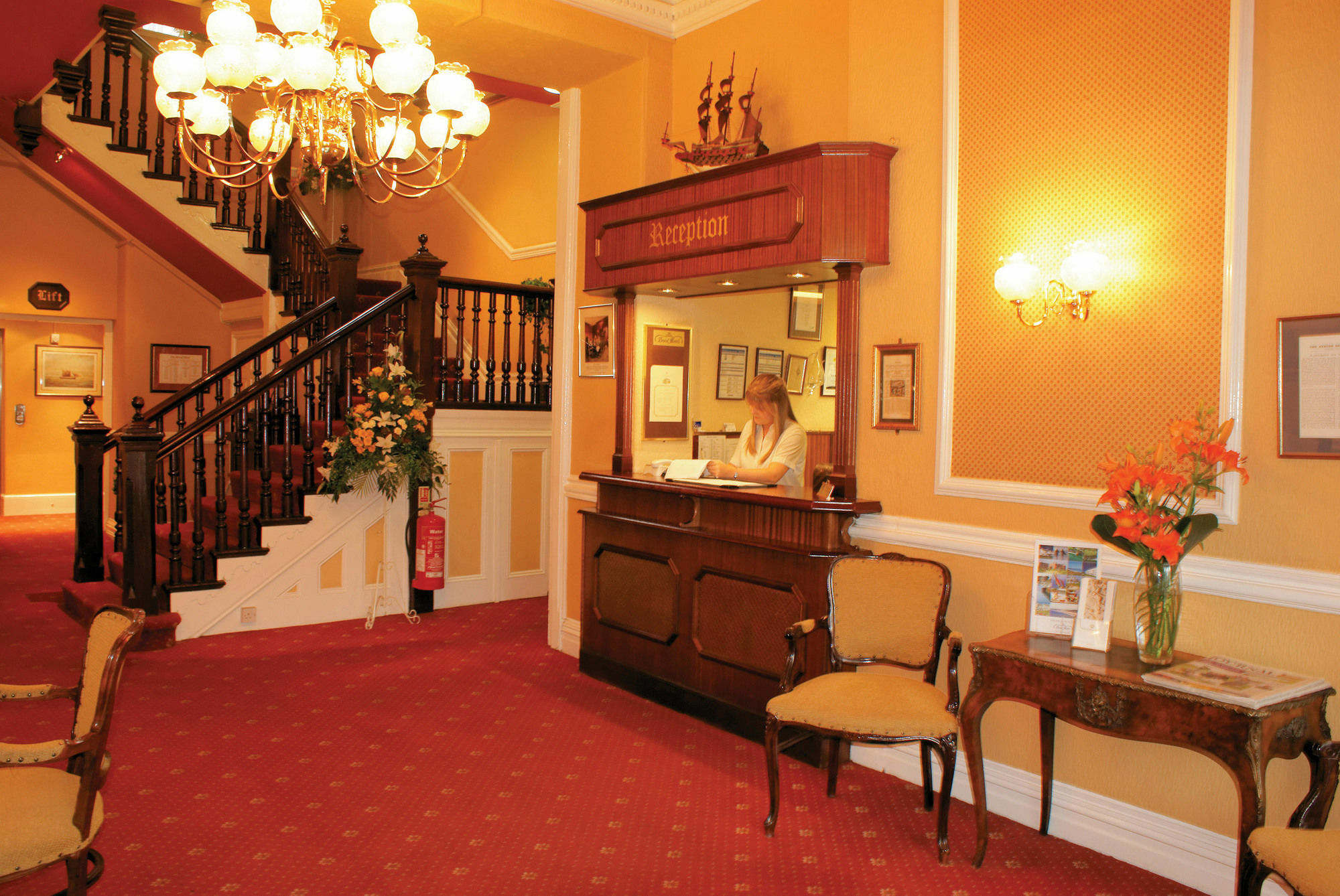 The Royal Hotel Bideford Extérieur photo